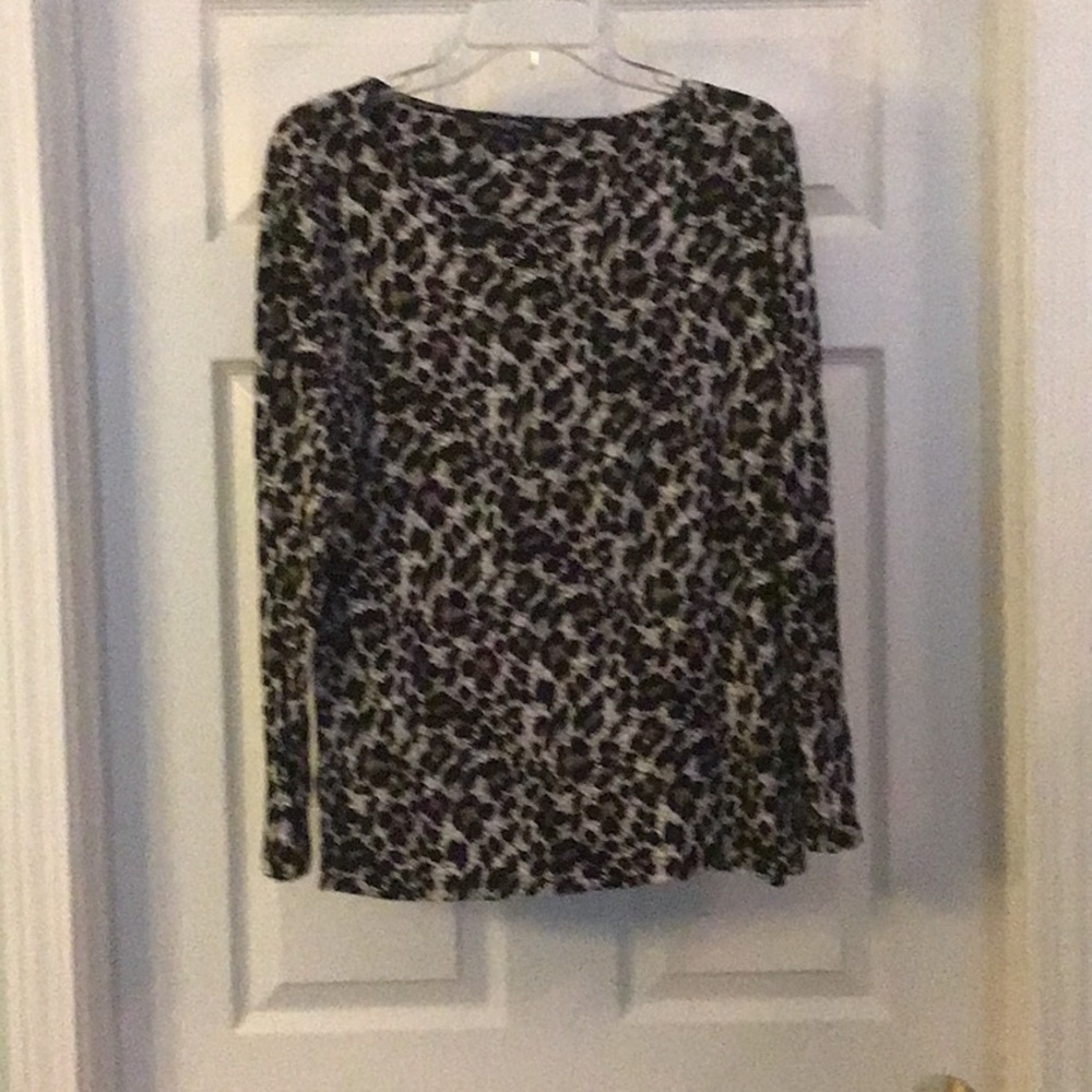 Woman’s long sleeve tunic